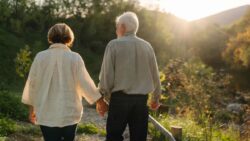 79-årige Bjørn kan ikke selv få lov at bestemme: Tvunget til at tage hul på sin aldersopsparing